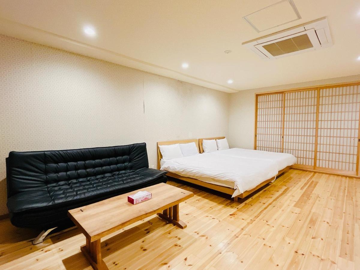 Shimanouchi Luxury Apartment Osaka Exterior foto